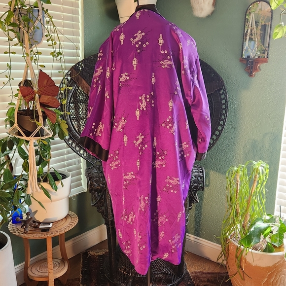 Robe - Picture 3 of 7